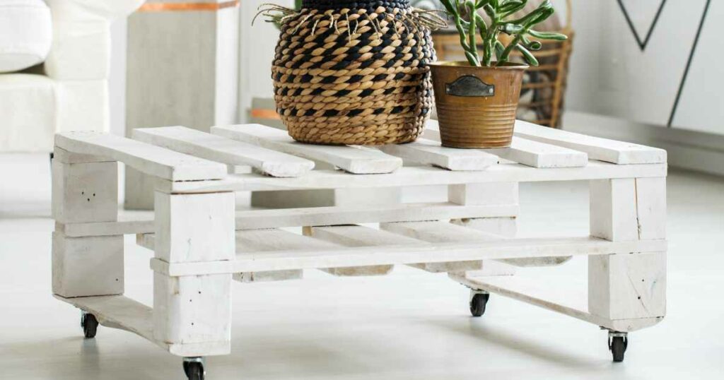 Table basse en palette : tutoriel pour une création DIY